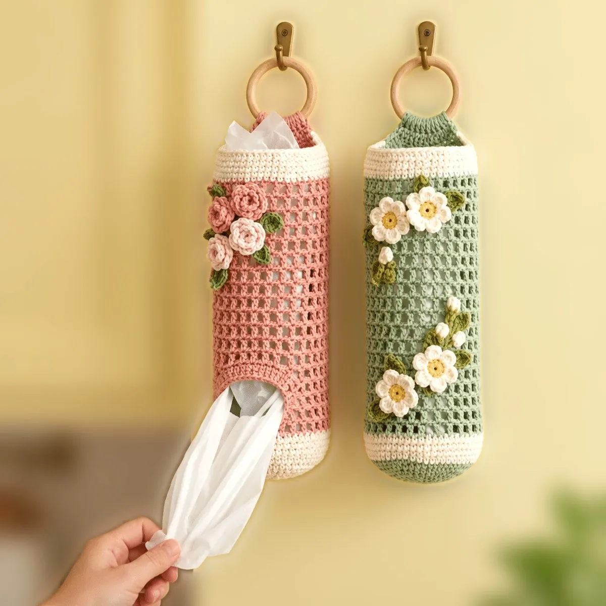 Crochet Mesh Bag Holder with Roses & Daisies – Free Pattern – photo 3